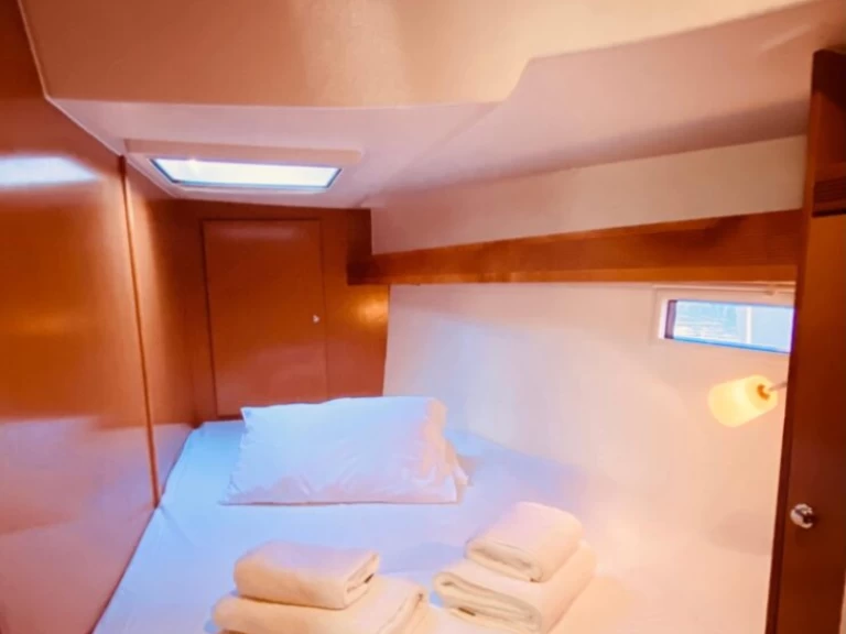 Alquiler de Velero, con o sin patrón Bavaria Kavála