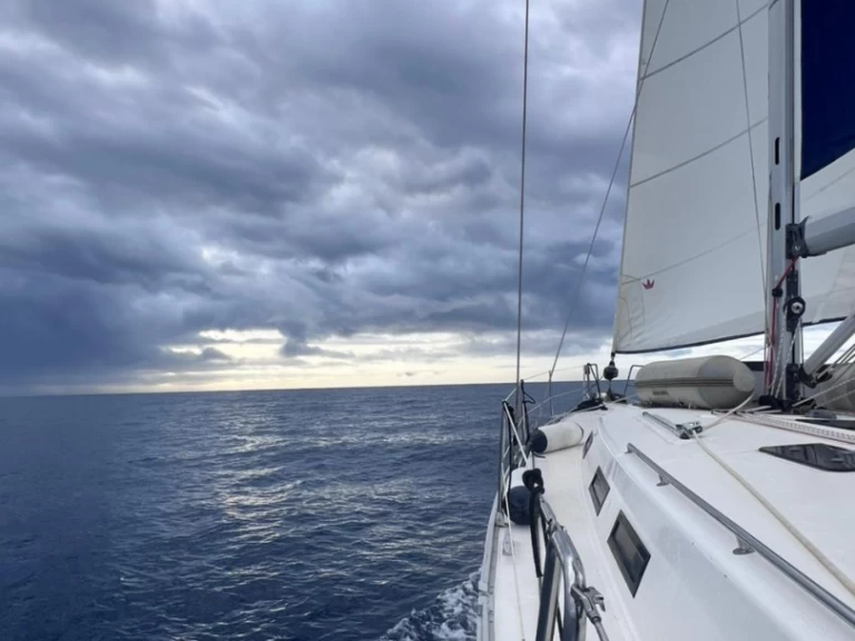 Velero para alquilar Kavála al mejor precio