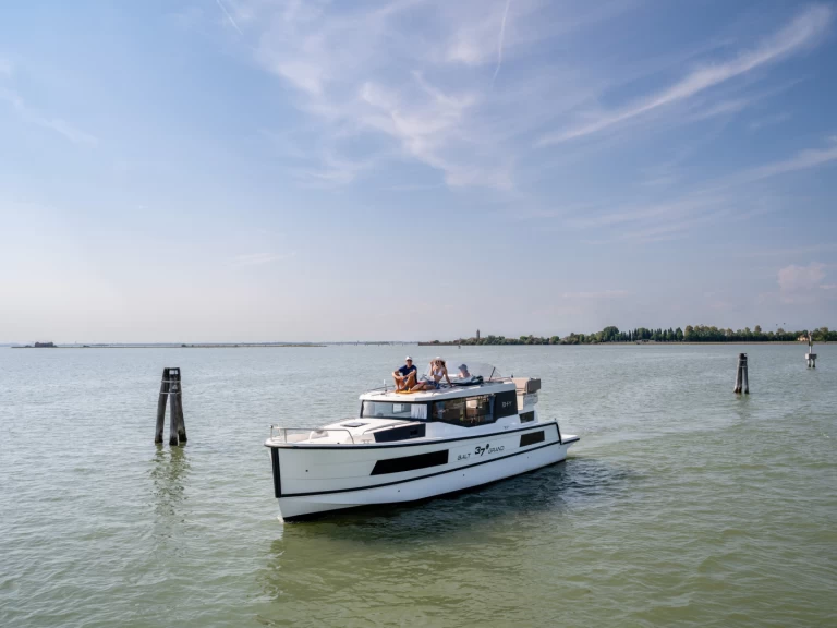 Alquiler de embarcaciones Balt-Yacht Grand 37 enCasale sul Sile en Samboat