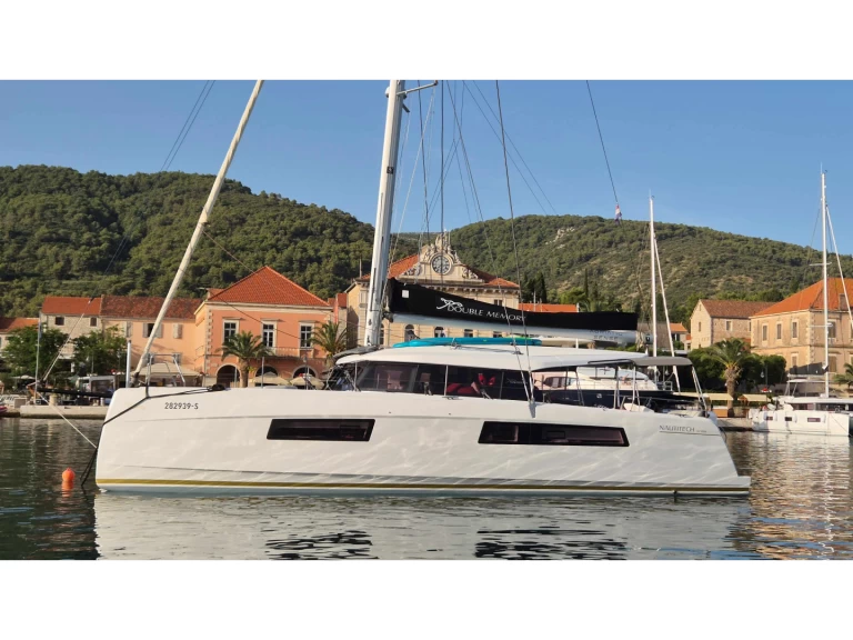 Alquiler de embarcaciones Nautitech Nautitech 44 Open enPrimošten en Samboat