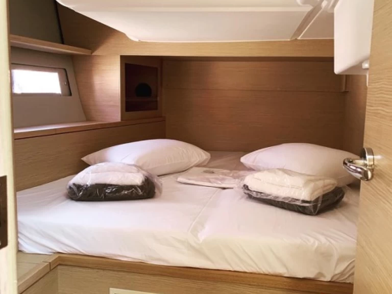 Alquiler de embarcaciones Dufour Dufour 530 enLávrio en Samboat