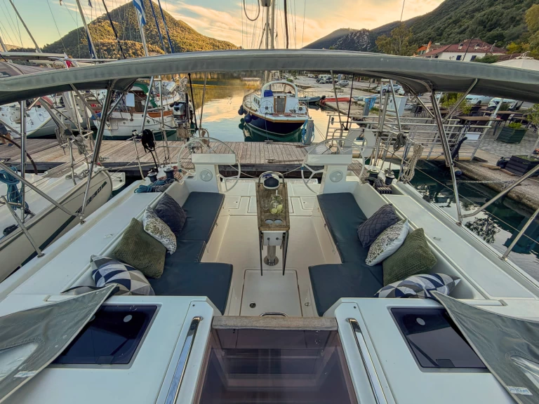 Velero para alquilar Vlycho al mejor precio