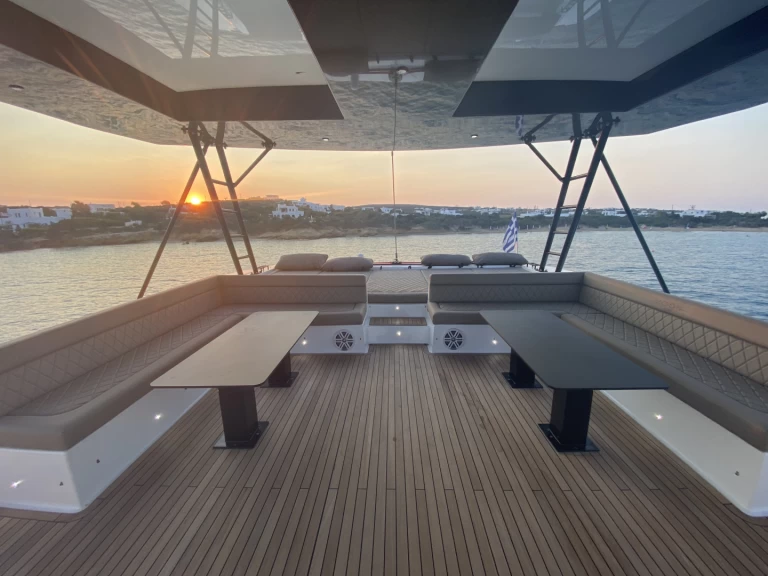 Alquiler de  Moon Yacht 60 LUX en Lávrio