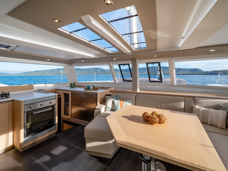 Alquiler Catamarán Fountaine Pajot con o sin  título de navegación