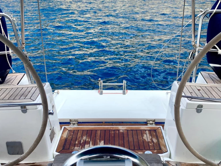 Dufour Dufour 425 de alquiler a Piombino