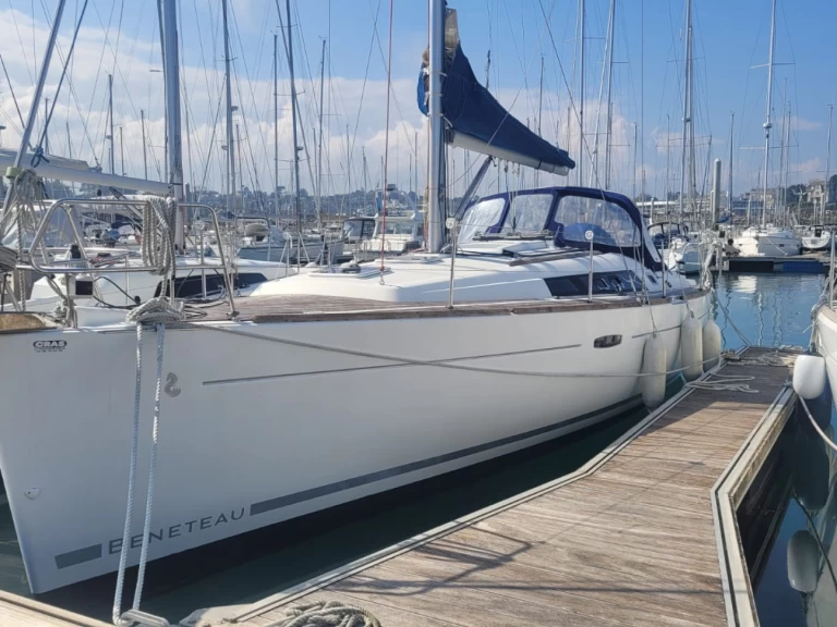 Alquiler de barcos Saint-Quay-Portrieux barato de Oceanis 37