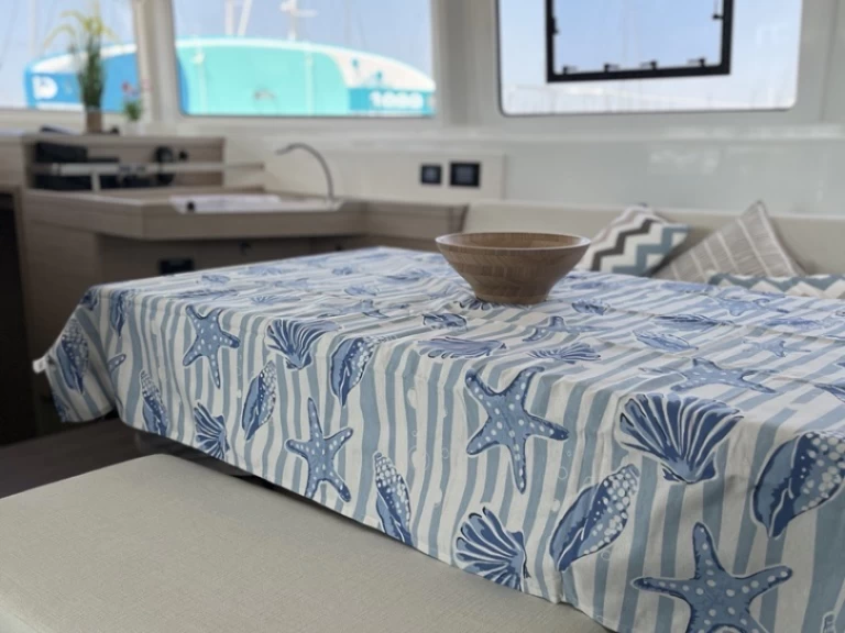 Lagoon Lagoon 46 de alquiler a Álimos