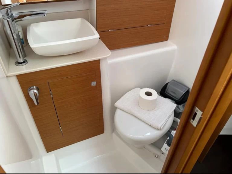 Alquiler de Velero, con o sin patrón Dufour Orhaniye