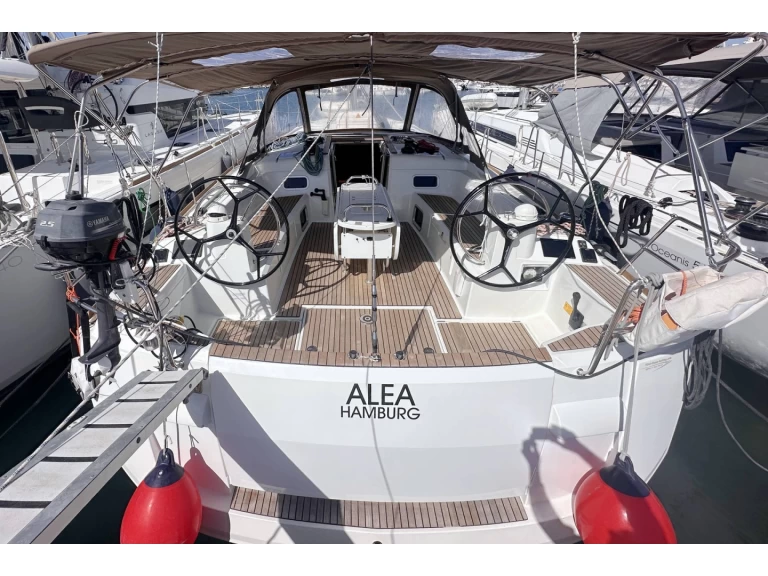 Jeanneau Sun Odyssey 519 de alquiler a Talamona