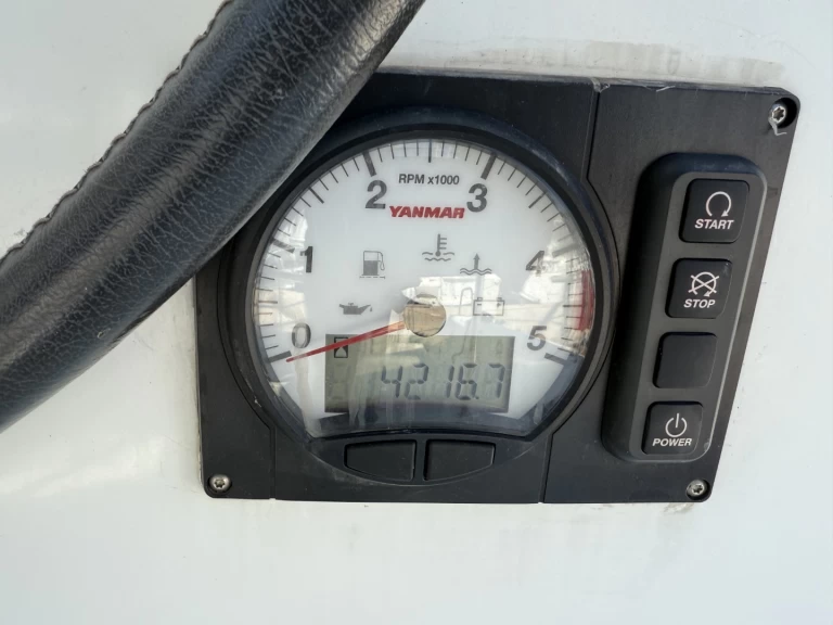 Alquiler de Lagoon Lagoon 39 en Lávrio