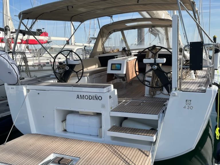 Alquiler de Velero, con o sin patrón Dufour Baiona