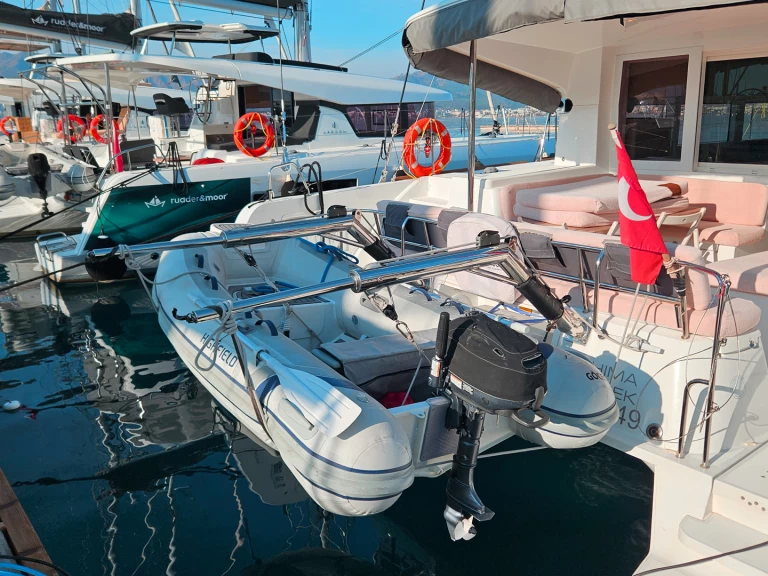 Alquiler Catamarán Lagoon con o sin  título de navegación