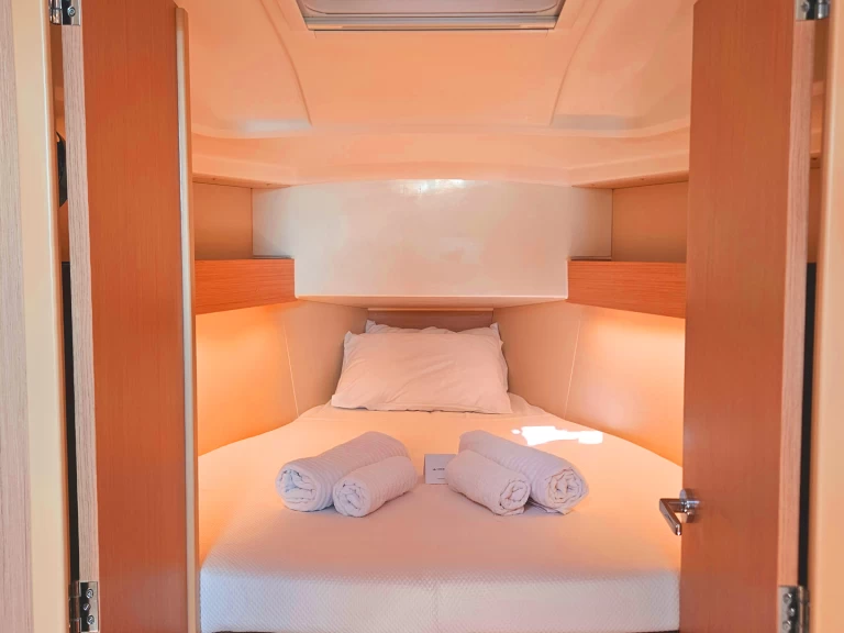 Alquiler de barcos Marmaris barato de Oceanis 30.1