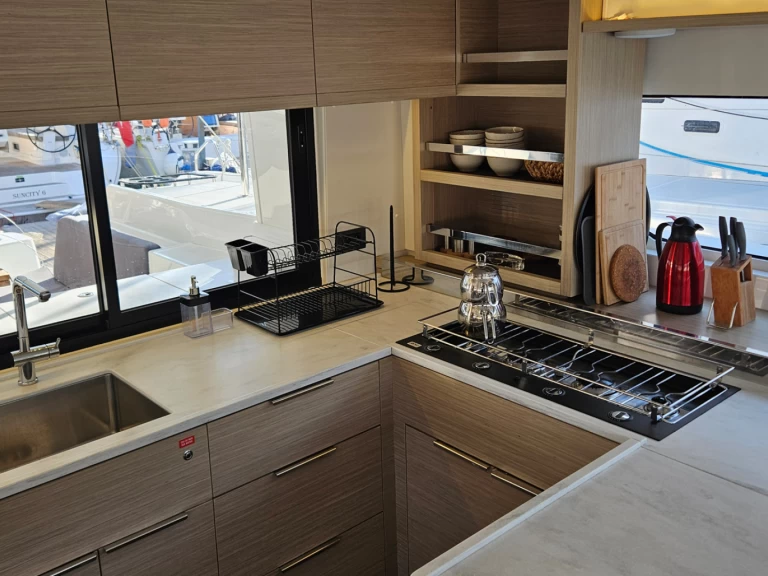 Alquiler Catamarán Lagoon con o sin  título de navegación