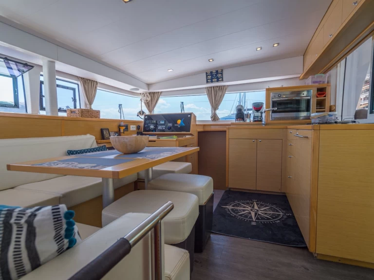 Lagoon Lagoon 400 S2 de alquiler a Volos