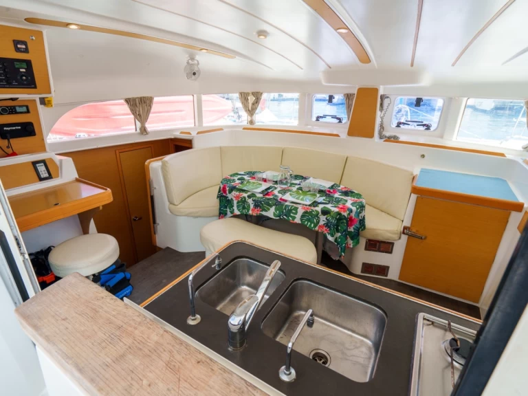 Lagoon Lagoon 380 S2 de alquiler a Fa'anui