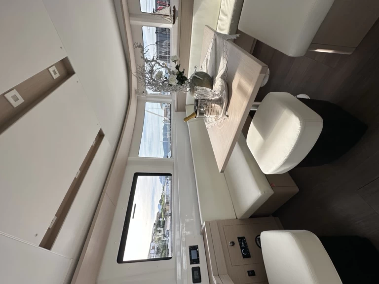 Alquiler de Lagoon Lagoon 46 en Cugnana Verde