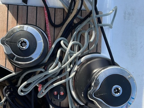 Velero para alquilar Cugnana Verde al mejor precio