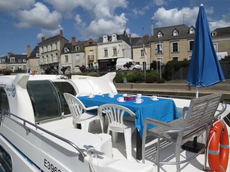 Nicols Yacht Confort Groupe 8-10 p. de alquiler a Sablé-sur-Sarthe