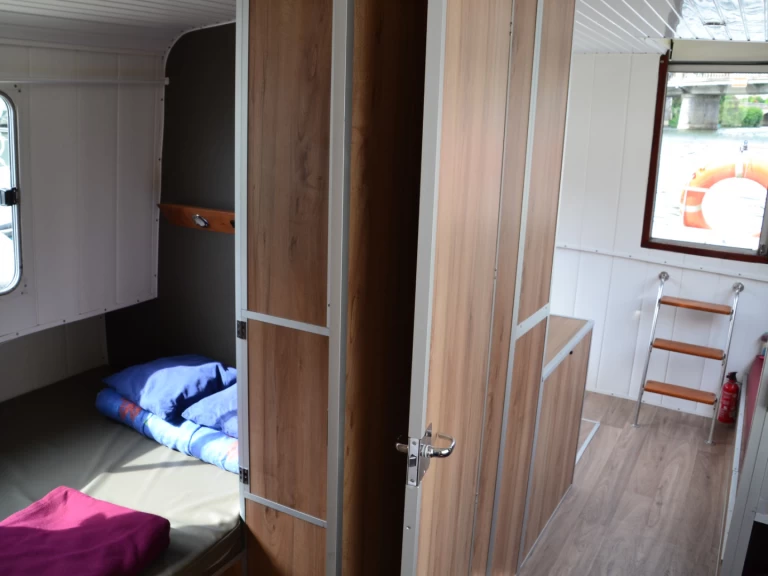 Alquiler de barcos Sablé-sur-Sarthe barato de Classic Family 4-8 p.