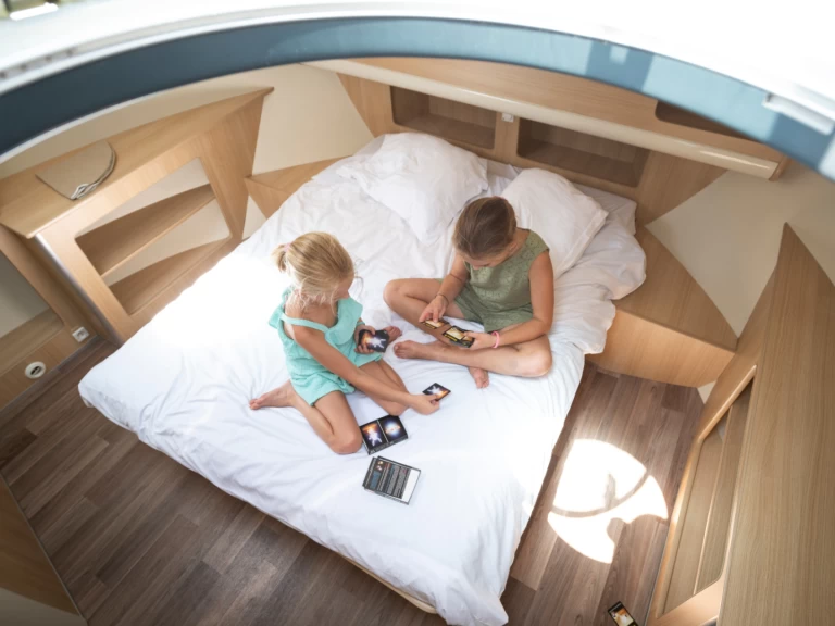 Alquiler de Nicols Yacht Premium Family 6-8 p. en Grez-Neuville