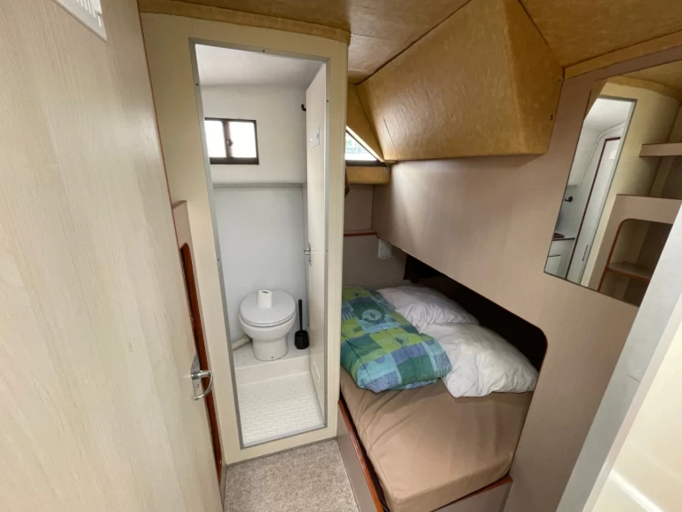 Alquiler Casa flotante Nicols Yacht con o sin  título de navegación