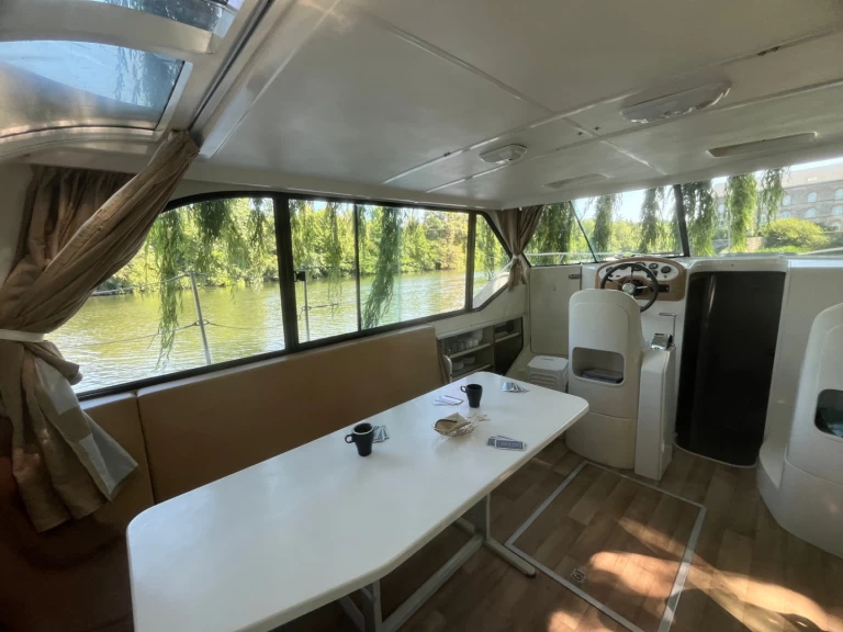 Alquiler de Nicols Yacht Confort Family 6-9 p. en Sablé-sur-Sarthe
