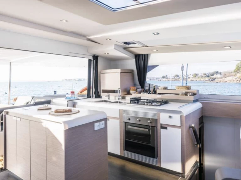 Alquiler de Fountaine Pajot Aura 51 en Porto-Vecchio