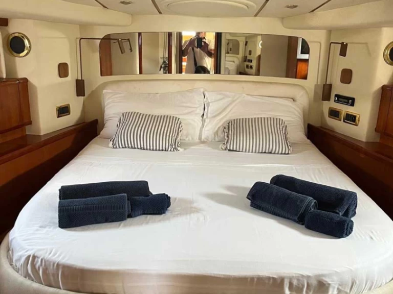  Conam 58S Hard Top de alquiler a Tropea