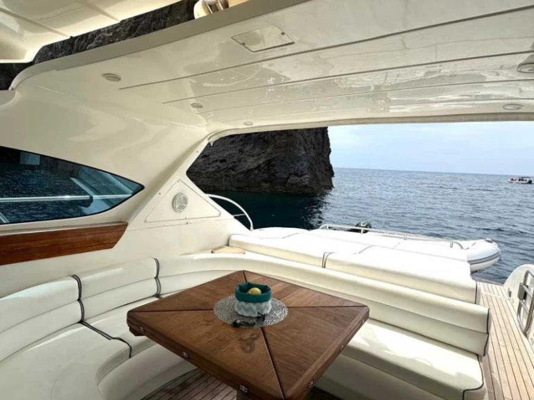 Alquiler de  Conam 58S Hard Top en Tropea