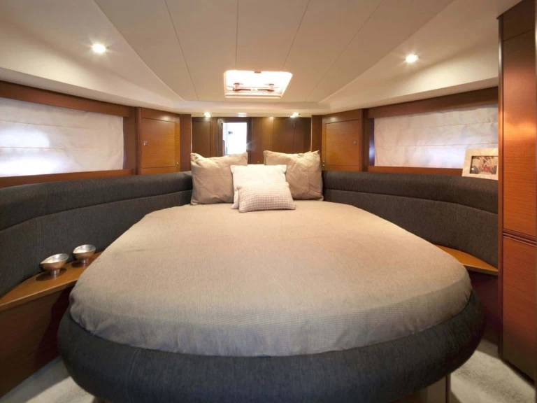 Prestige Prestige 440 S de alquiler a Giardini-Naxos