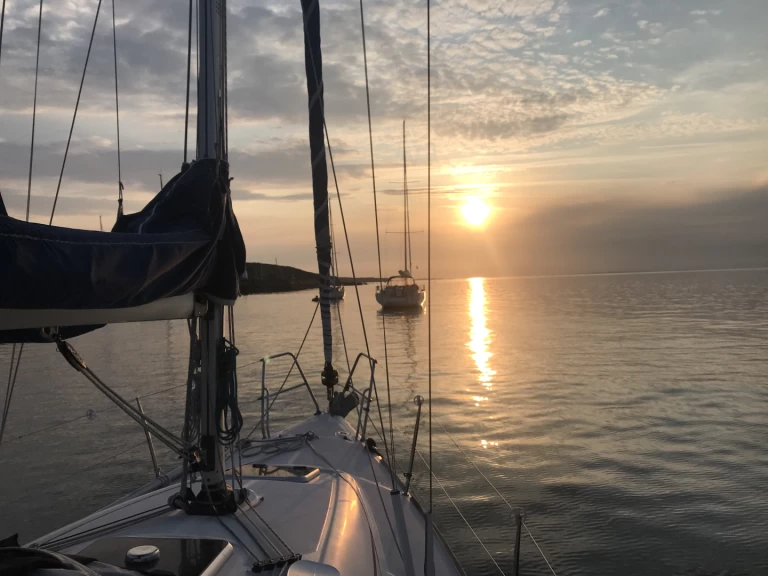 Alquiler Velero Elan con o sin  título de navegación