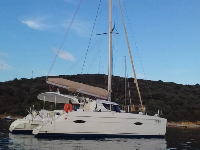 Alquiler de Catamarán, con o sin patrón Custom Made Kendwa