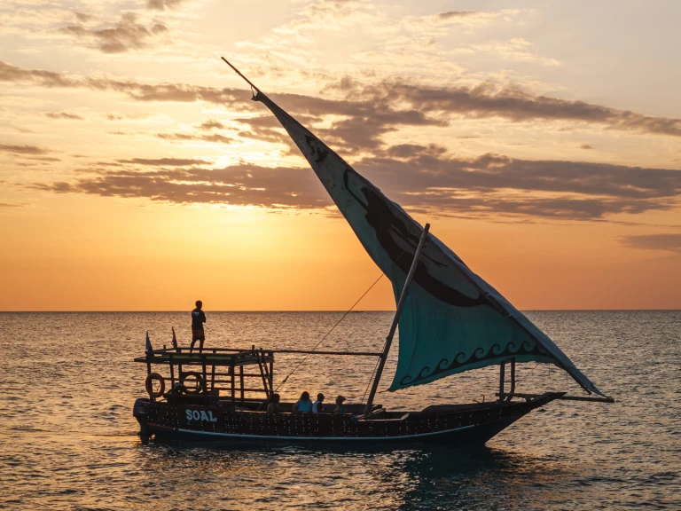 Alquiler de barcos Kendwa barato de Custom made