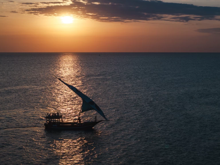 Alquiler de Catamarán, con o sin patrón Custom Made Kendwa