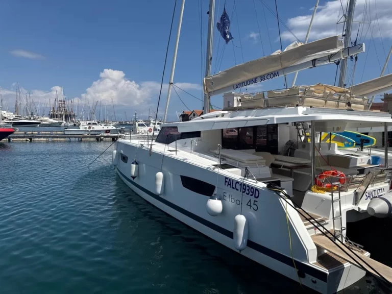 Fountaine Pajot Elba 45 de alquiler a Cagliari