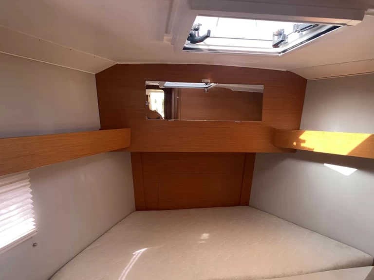 Alquiler de barcos Cagliari barato de Dufour 390