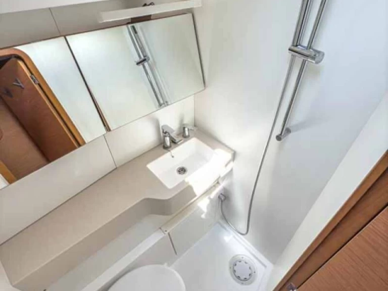 Alquiler Velero Dufour con o sin  título de navegación