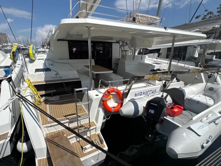 Alquiler de Catamarán, con o sin patrón Fountaine Pajot Palermo