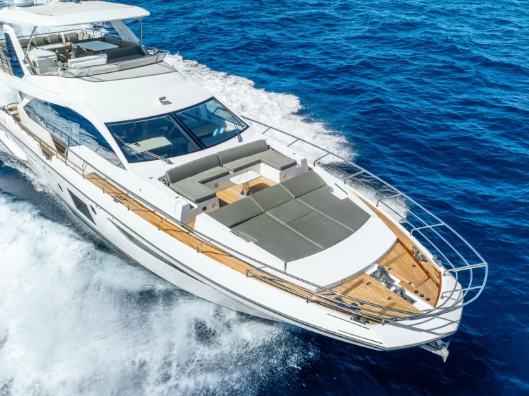 Alquiler de Azimut Azimut 72 Fly en Miami