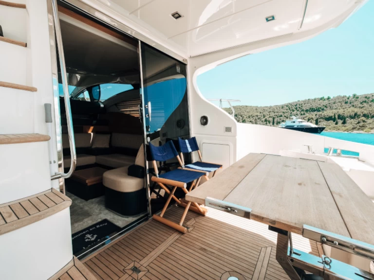 Alquiler de Lancha, con o sin patrón Azimut Seget Donji