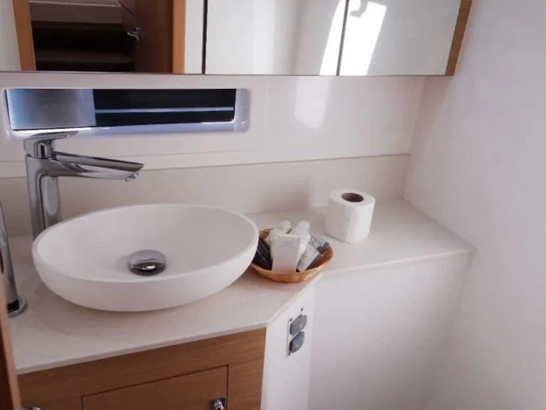 Alquiler de barcos Palermo barato de Dufour 48 CAT