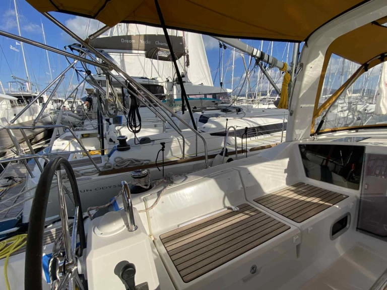 Alquiler de barcos Néa Péramos barato de Oceanis 41.1