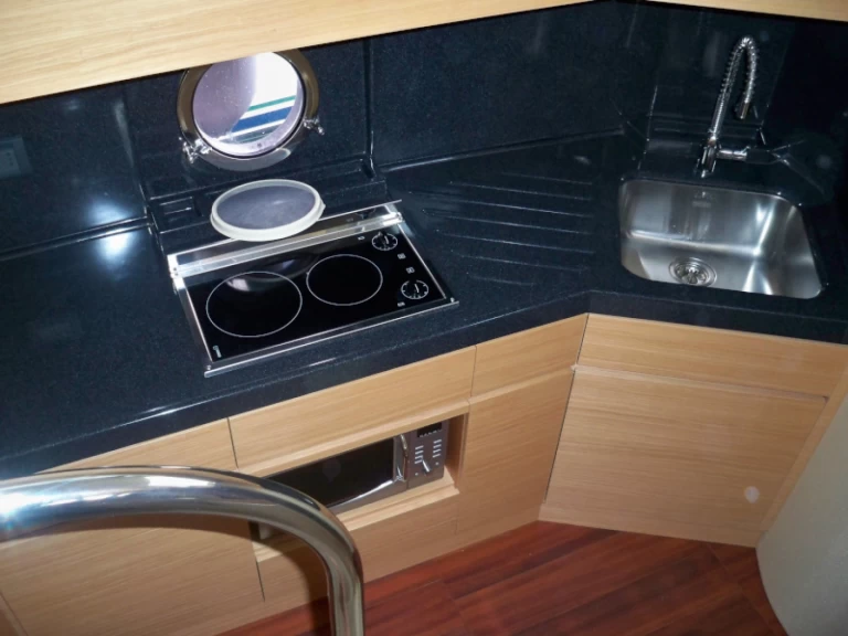 Alquiler de Azimut Azimut 43 Fly en Seget Donji