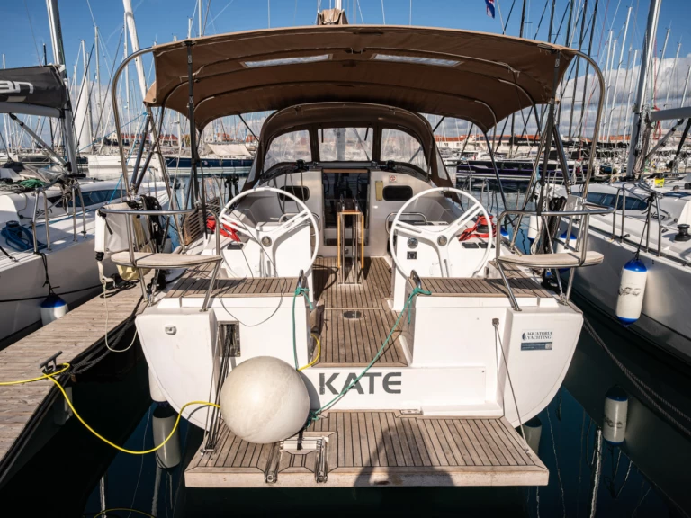 Alquiler de Velero, con o sin patrón Elan Pirovac