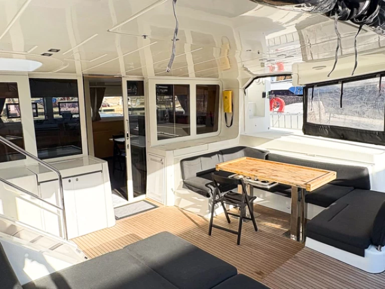 Alquiler de embarcaciones Lagoon Lagoon 52 F enPirovac en Samboat