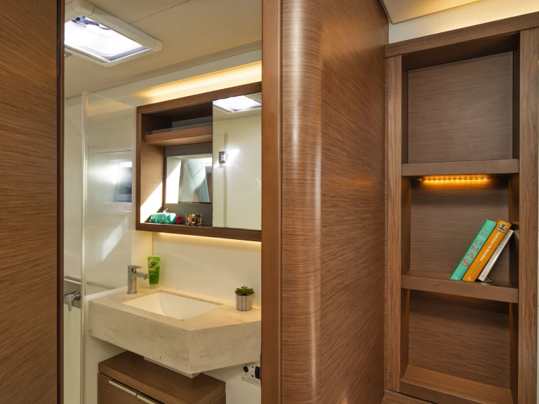 Alquiler de Lagoon Lagoon 50 en Álimos