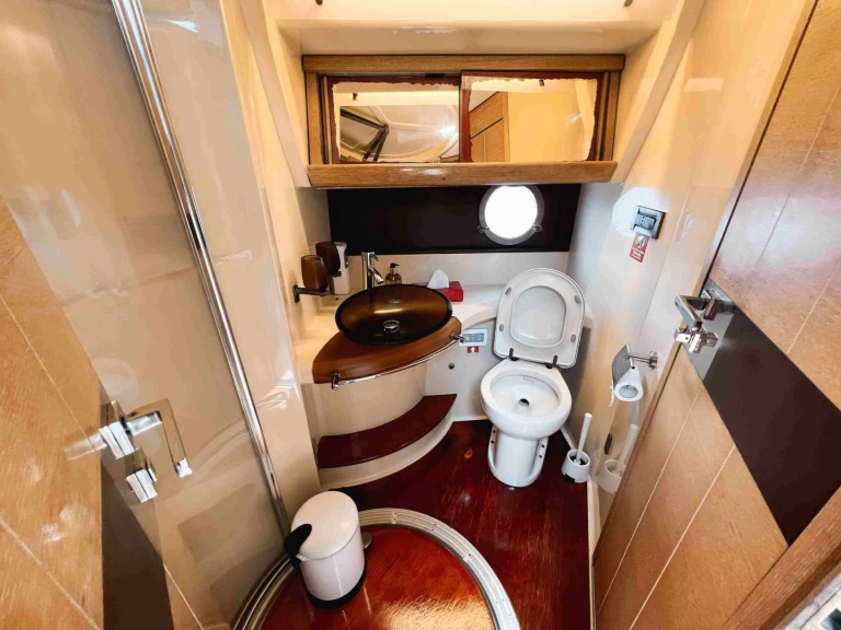 Azimut Azimut 50 de alquiler a Dubai Marina