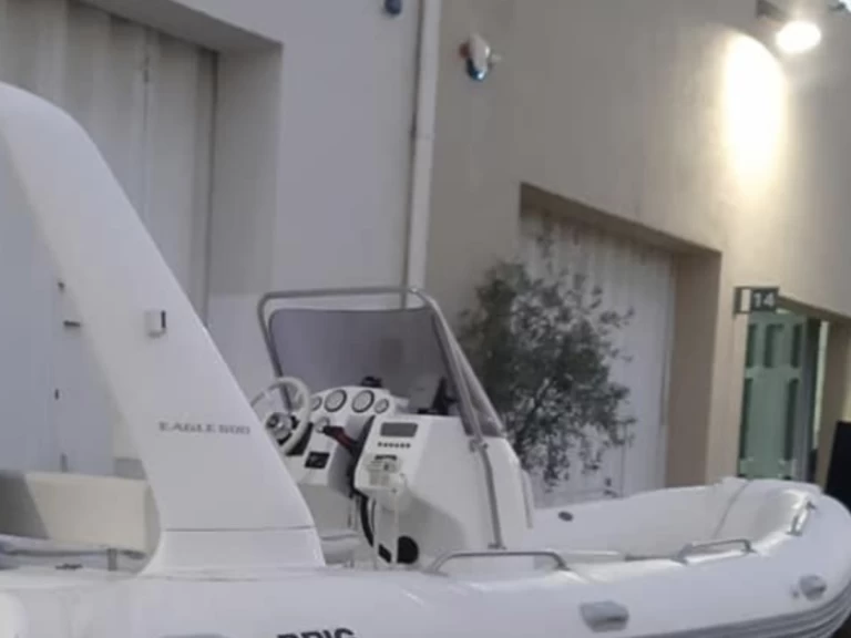 Alquiler de embarcaciones Brig Eagle 650 H enBaden en Samboat