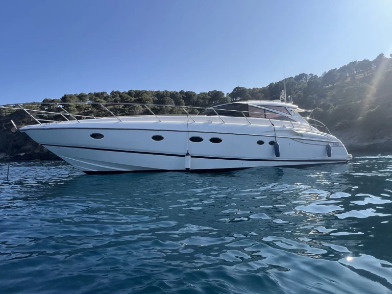 Alquiler de Yate de lujo, con o sin patrón Princess Roses